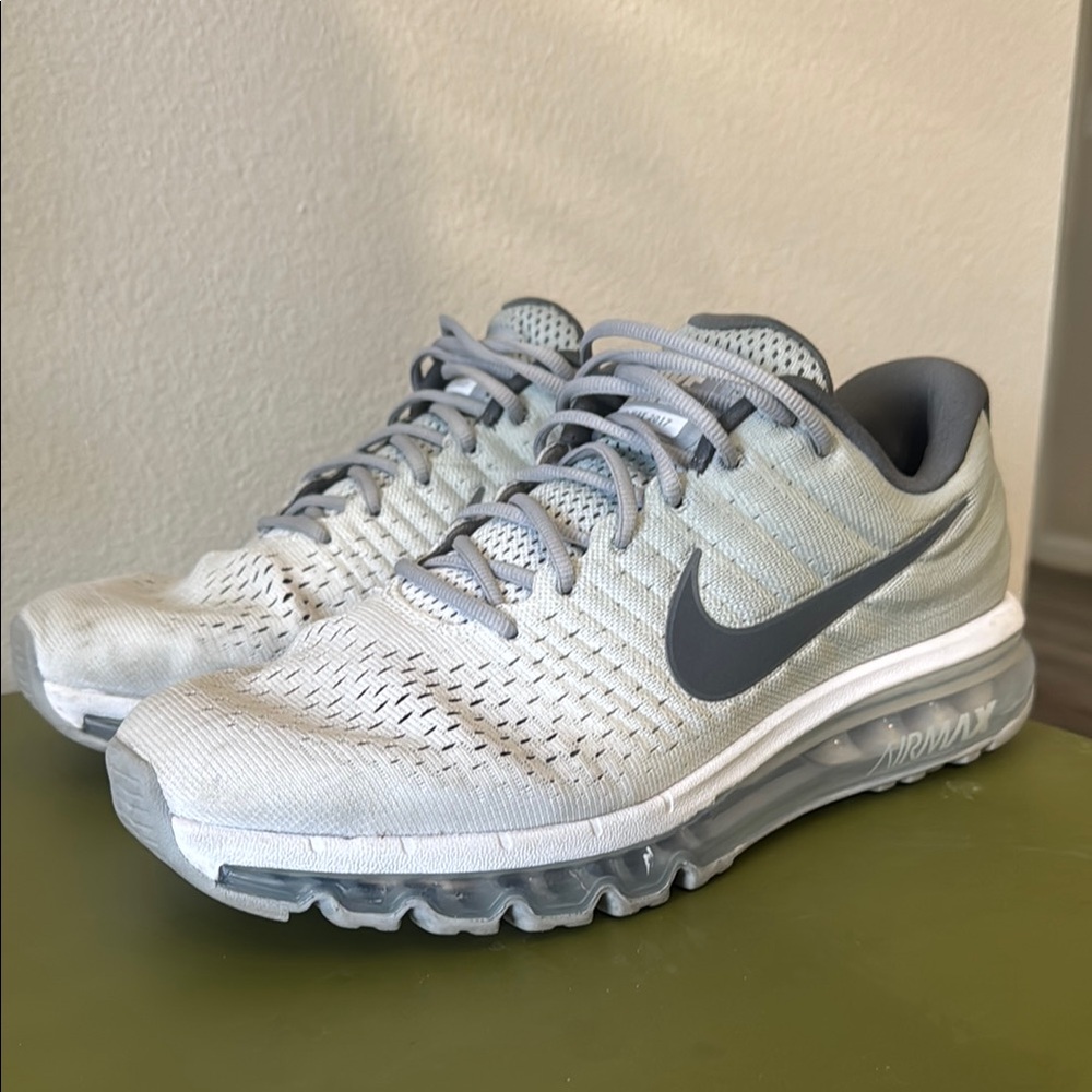 Nike Air Max 2017 White and Gray
